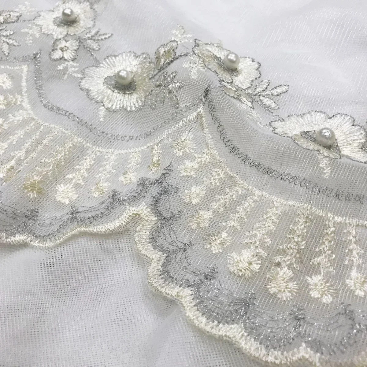 شاشة تطريز خرز رائعة شاشة بيضاء متطابقة مع نافذة جديدة قطعة واحدة المنتج النهائي شعور معلق جيد #4