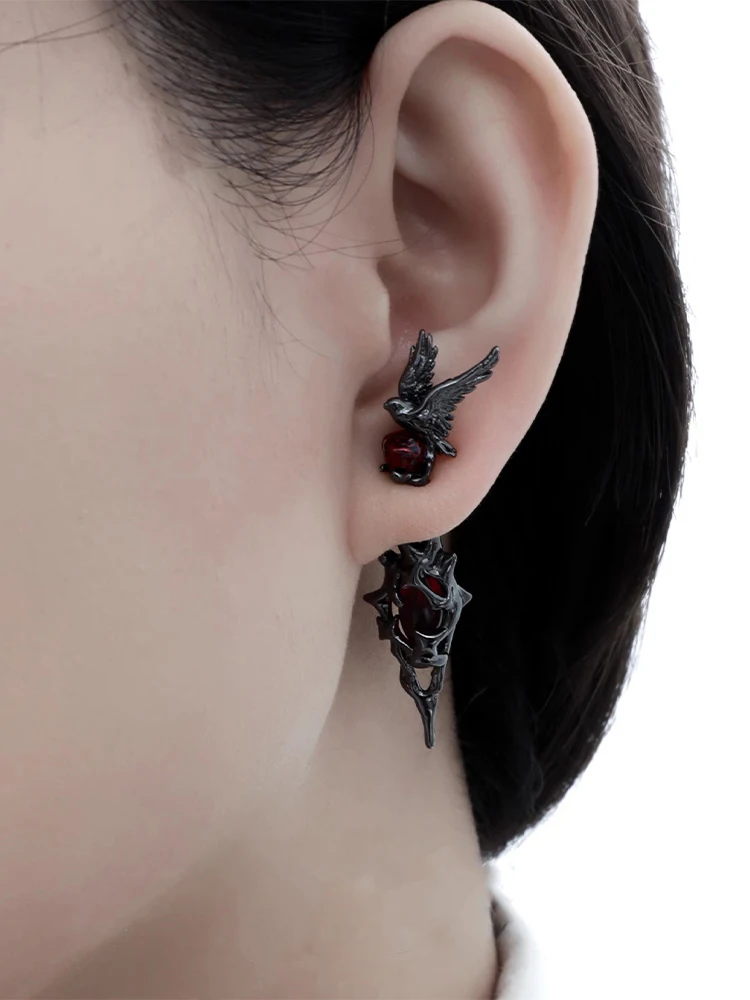 

ZHUHE Crow Wears Piercing Nail New Gothic Style Jewelry Accessories For Female Male Party Gifts