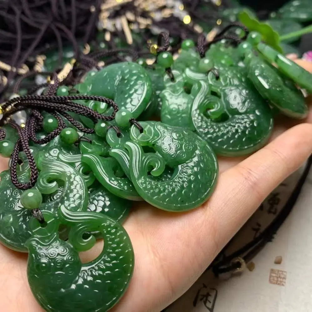 Natural Hetian jasper pendant men's and women's there are surplus necklaces jewelry gift