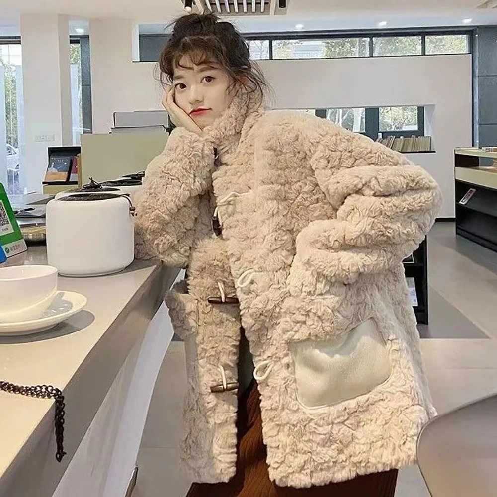 Lamb Fur Coat Women's Autumn And Winter New Foreign Fur One Fluffy Loose Warm Rabbit Fur Fashion Fur Coat.