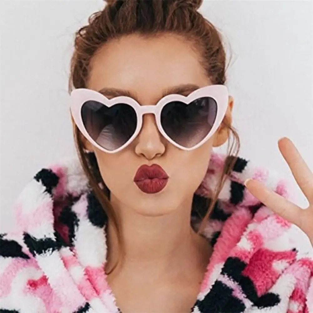 Retro Clout Goggle Love Heart Sunglasses UV400 Protection Vintage Sunglasses Eyewear Heart-Shaped Sunglasses