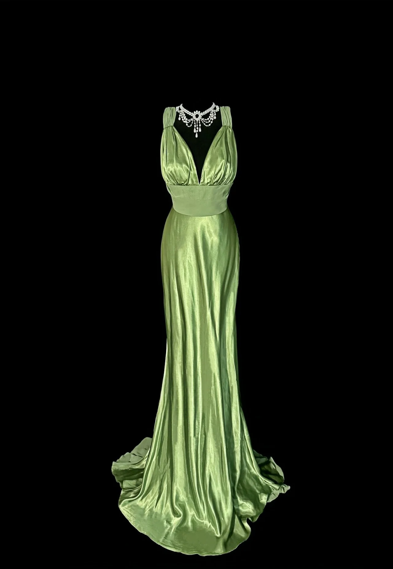 

Simple Temperament Green Prom Dress Suspender Satin Pleated Fishtail Sexy Backless V-Neck Special Occasion Banquet Evening Dress