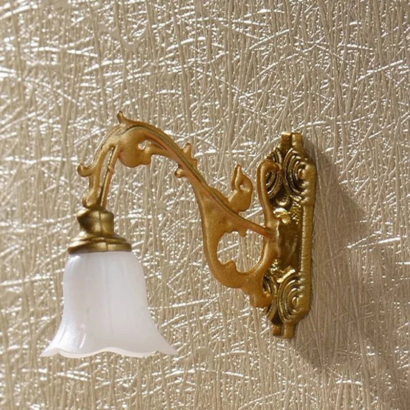 2pcs Simulation Mini Vintage Mini Lanternss Model Miniature Wall Lamp Toy Yard Lights Dollhouse Furniture Sand Table