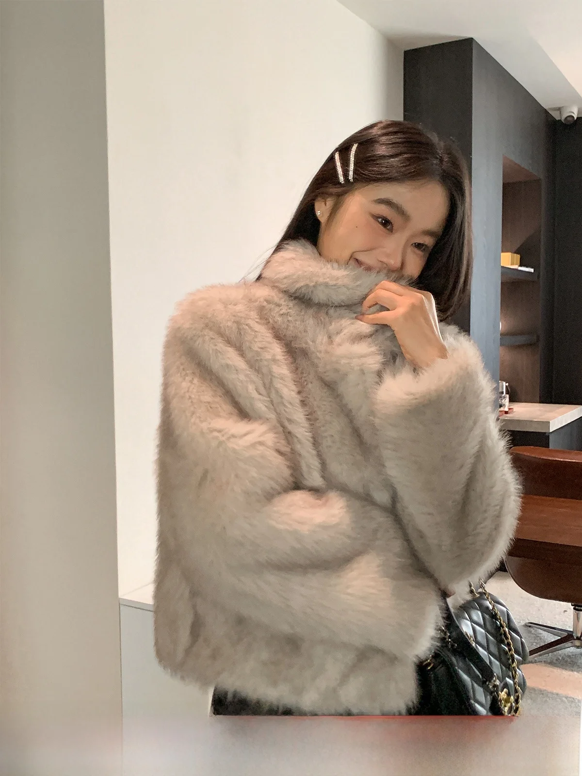 

LiuXianXi женское пальто с воротником из искусственного меха, пушистая верхняя одежда, зимняя новая свободная теплая интегрированная кожа и меховая длинная верхняя одежда све