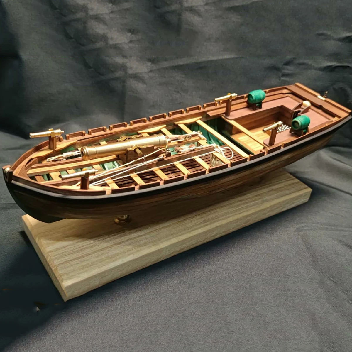 

1/36 Simulation Armed Large Boat Real Sailboat Model 36cm Handmade Solid Wood Sailboat Model Adult Toy Gift Ornament