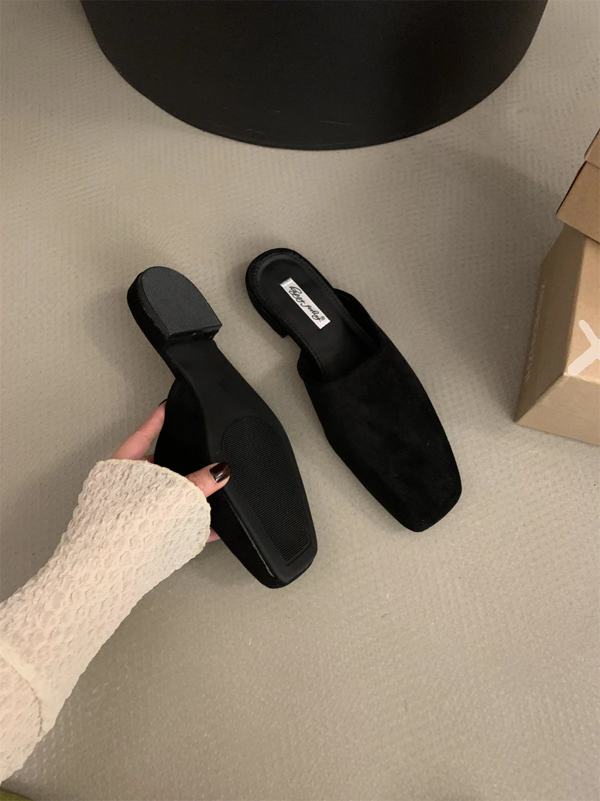 Women\'s Muller Shoes Women\'s Square Toe Small Half Shoes Modern Slippers Casual Flat-bottomed Autumn Slippers