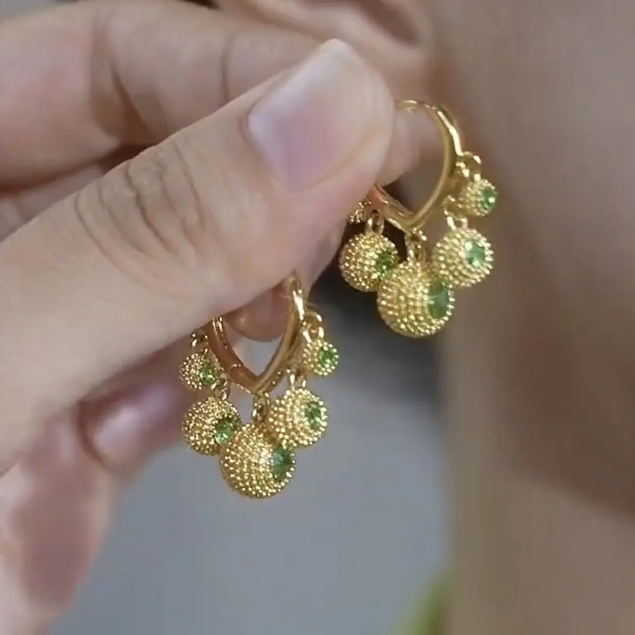 Simplicity Personalized design sense  Minority and unique Personality  Exquisite Fashion   The shape of durian Alloy Eardrop