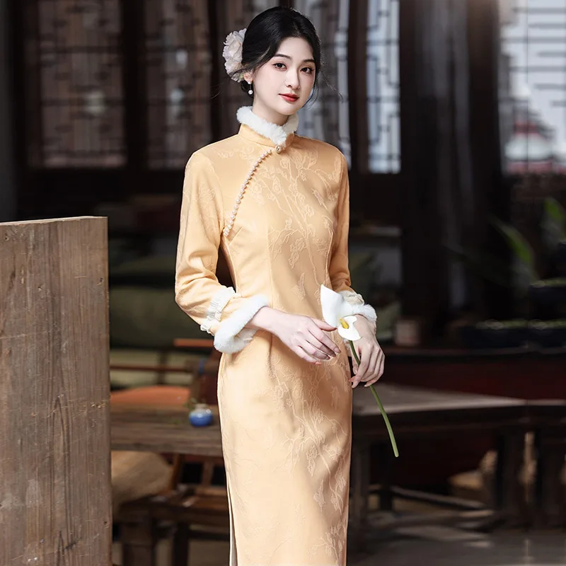 

Yellow Winter Thickened Chinese Style Long sleeved Cheongsam 2025 New Women's Retro Autumn/Winter Qipao Dress