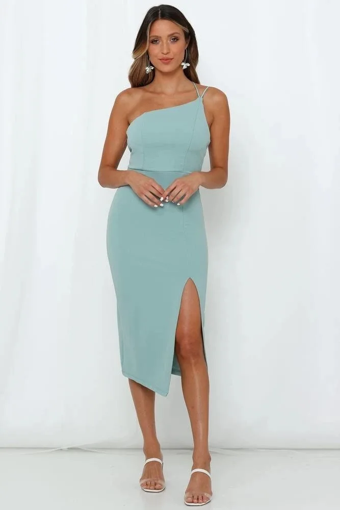 2025 봄/여름 새로운 오프 숄더 섹시한 가방 엉덩이 슬리밍 중간 길이 스트랩 드레스 8623