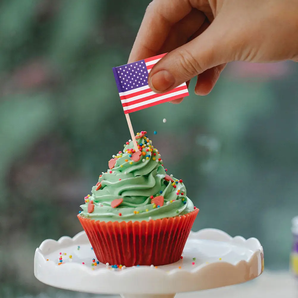 200 pcs USA Flag Toothpicks for Fruit, Cake & Party Appetizers – Decorative Cocktail Picks
