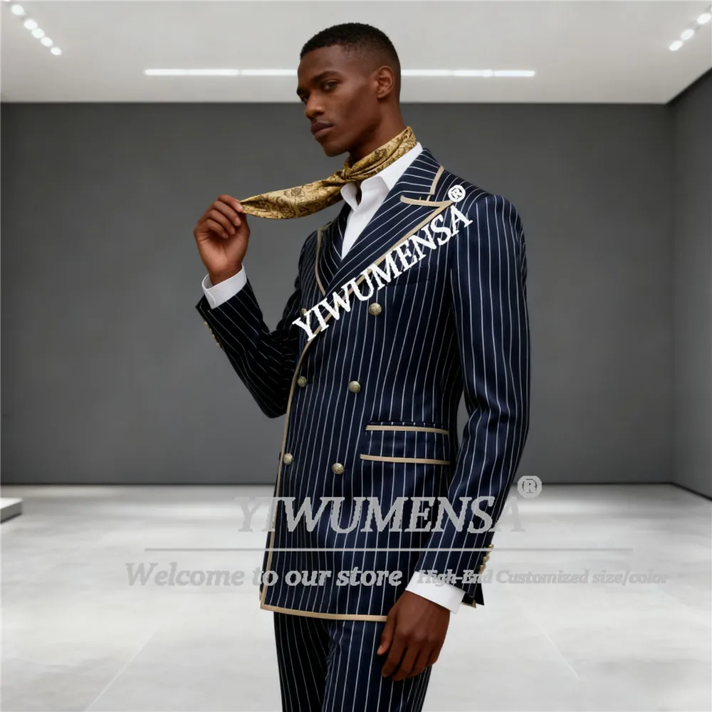 

Classic Vertical Pinstripe Groom Wedding Suits Gold Lapel Groom Blazers Cusotmized 2 Pieces British Style Man Banquet Tuxedos