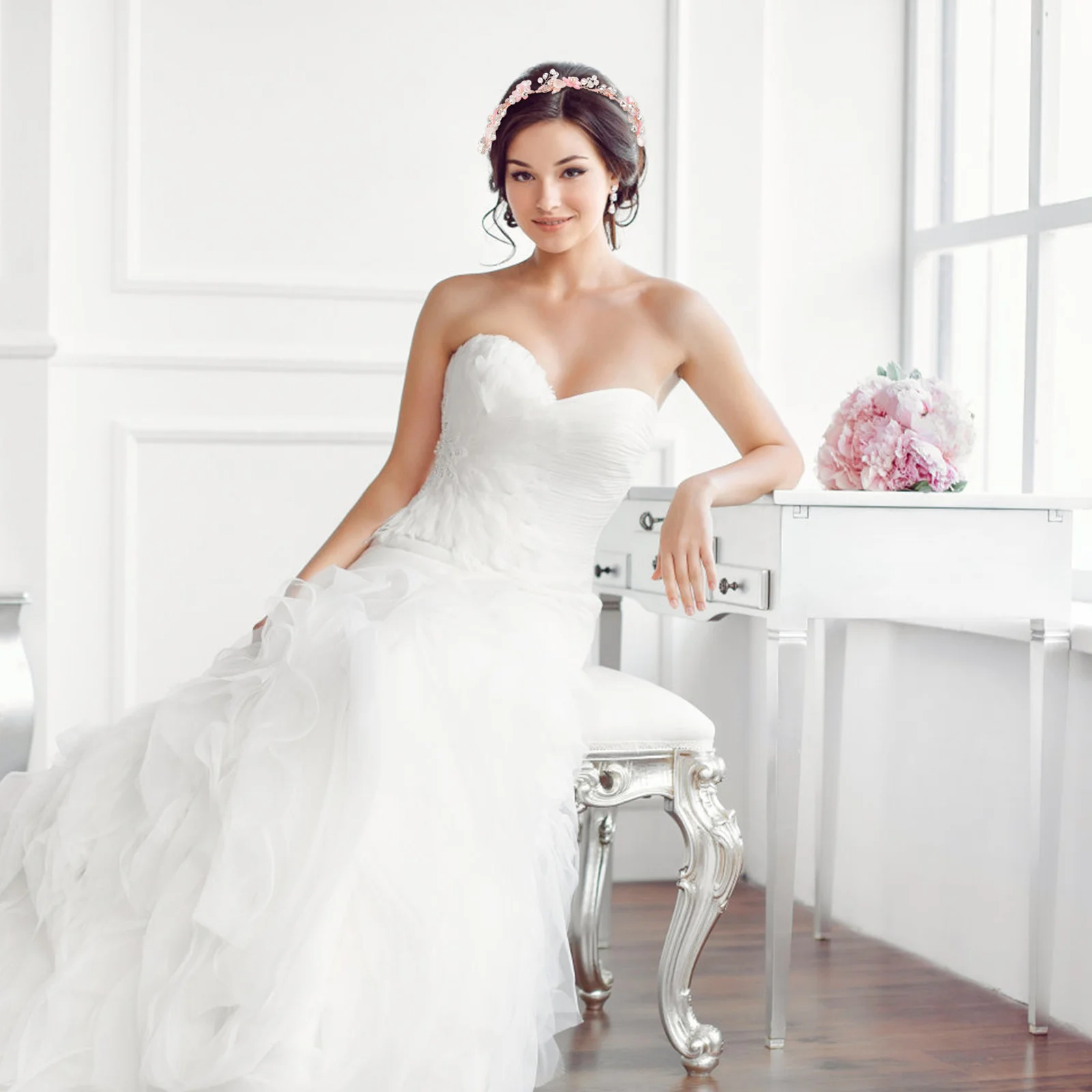 

Elegant Floral Pearl Wedding Headpiece Crystal Rhinestone Hair Accessories for Brides Bridesmaids Flower Girls