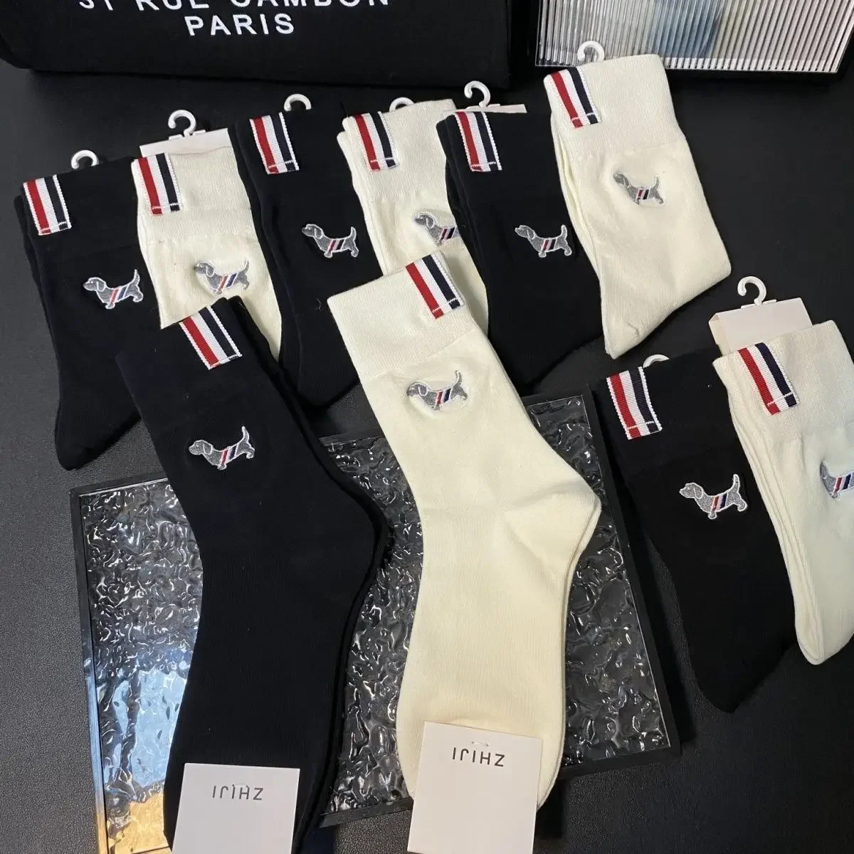 

2025 Spring Simple Embroidered Puppy Mid-Tube Socks Men and Women Couple Cotton Cloth Label Socks Fashion Ins Sports Socks