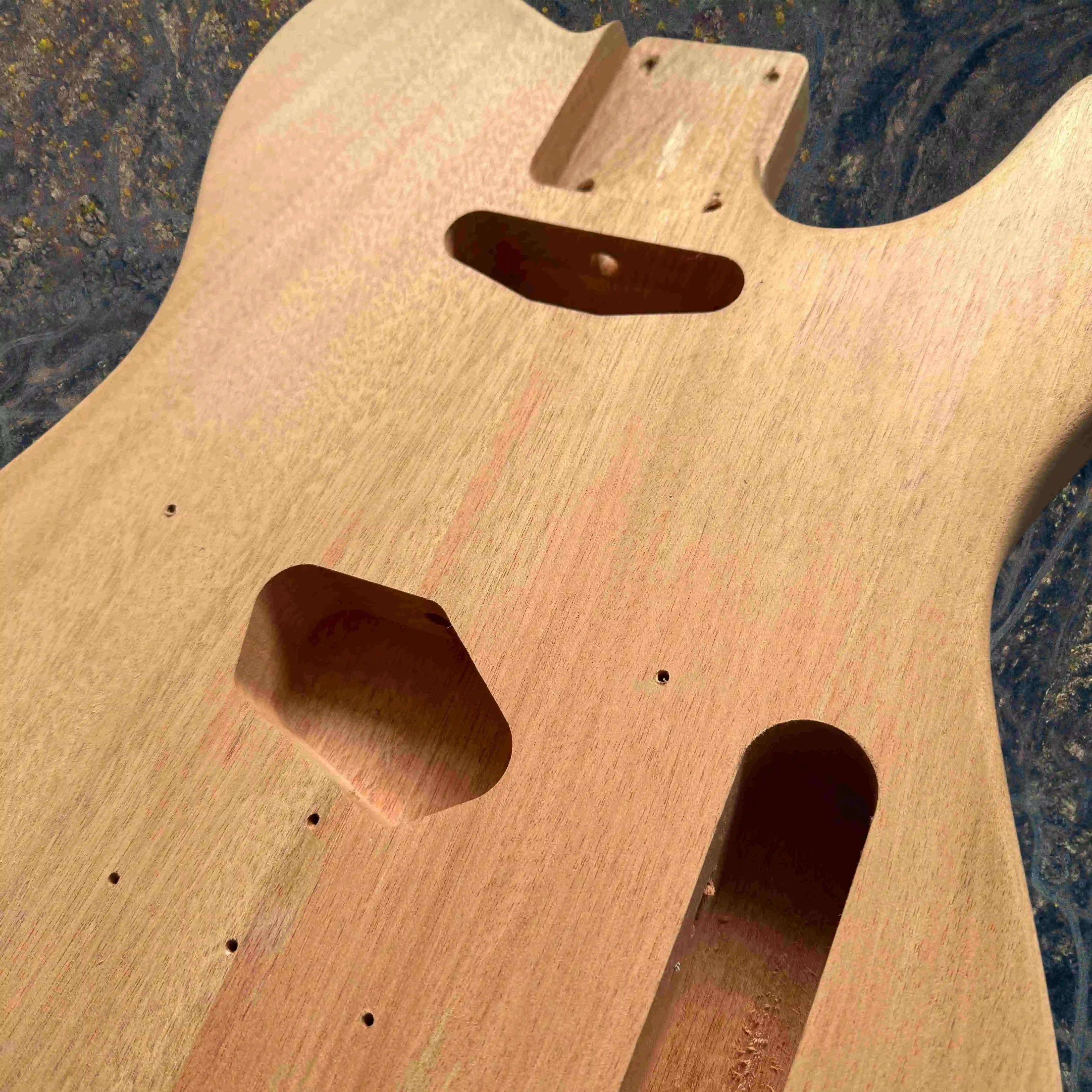 Handmade Electric Guitar To Be Assembled, Rock Jazz Style Suitable for Exercising Hands-on Ability, in Stock
