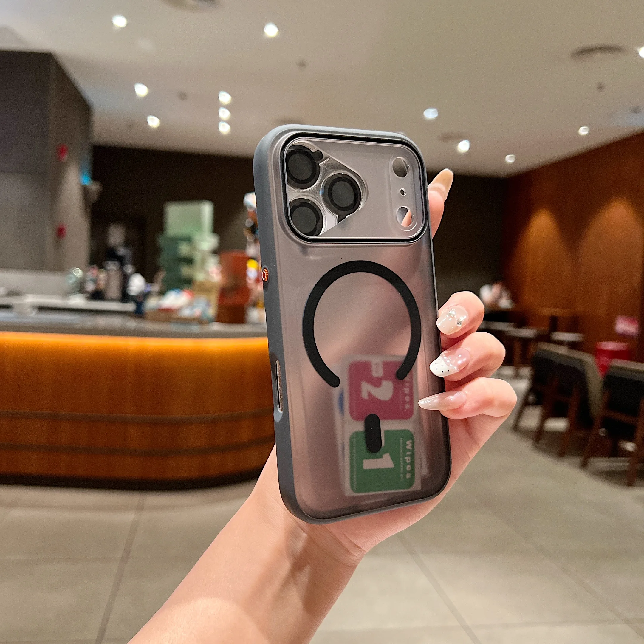 Coque de téléphone magnétique mate avec lentille en verre tendance pour iPhone 18 17 16 15 14 13 12ProMax 16 15 14plus, fine, translucide et antidérapante