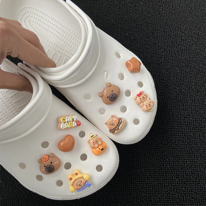 MINISO Adorable Capybara Girl Shoe Charms Set Resin Shoe Decorations Buckle Cartoon Shoe Accessories Fit Clog Sandal X-mas Gift