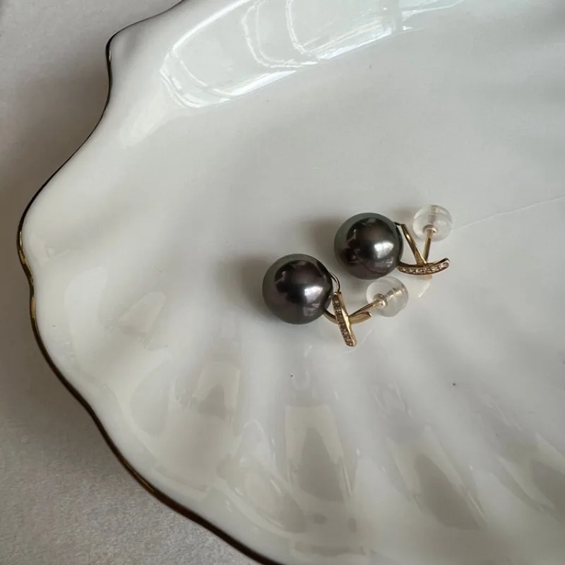 

Natural 9-10mm Black Pearl Earrings As A Gift for Girlfriend, Round and Slightly Flawed