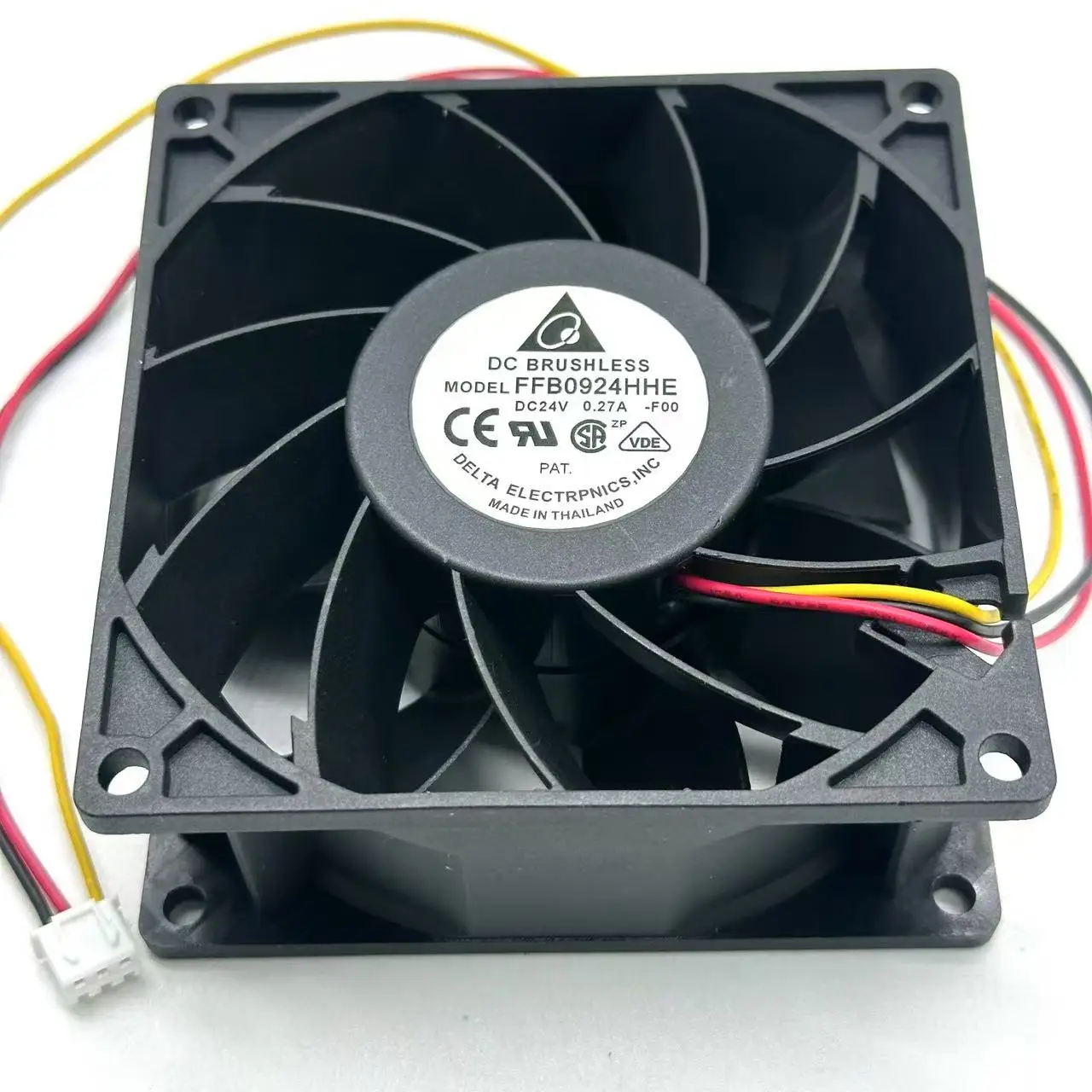 

Delta Electronics EFB1324SHE F00 DC 24V 1.38A 127x127x38mm 3-wire Server Cooling Fan