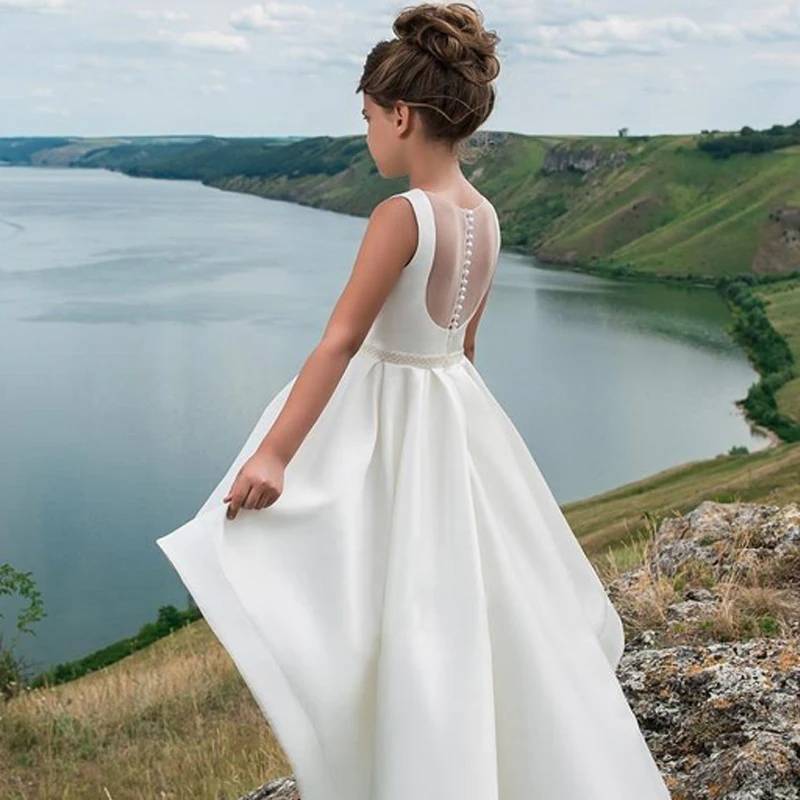 Vestido de dama de honor de satén blanco para niña, Frente corto, espalda larga, vestido de princesa, vestido de niña de flores