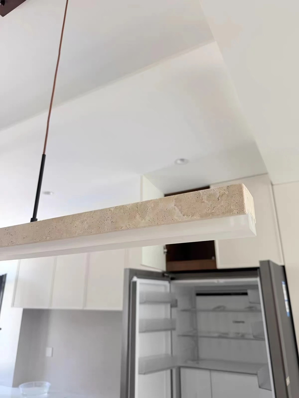 Linear Travertine Pendant Lamp