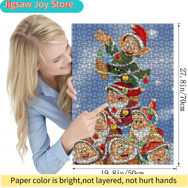 カラフルなクリスマスの小人が描かれた1000ピースのジグソーパズル。家族の楽しみや交流に最適です。 それは鮮やかな腹筋を見せています