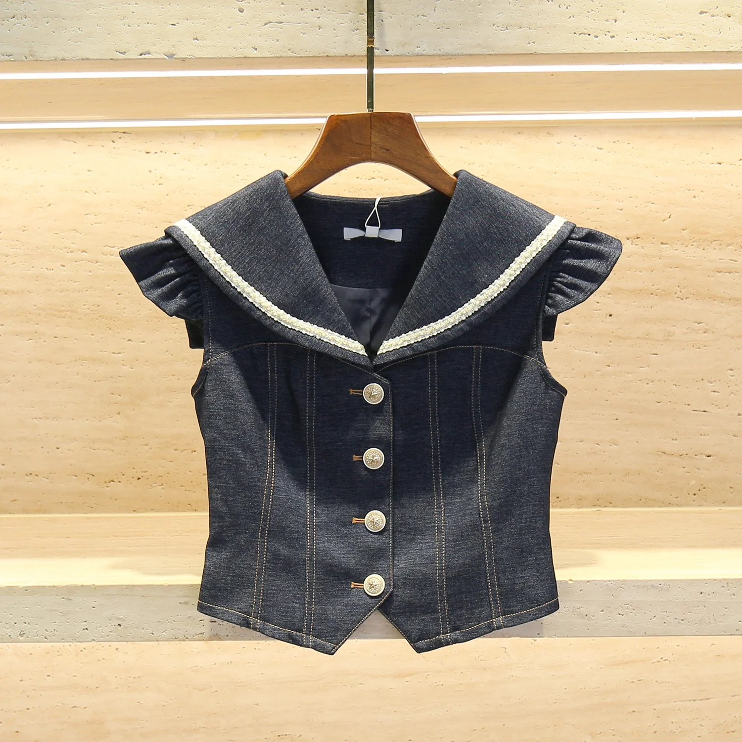 

Sweet Sle ort Denim Vest Women's Top Navy Collar Fly Sve High-End Women's Clothing South Oil Spring 2024 Collection