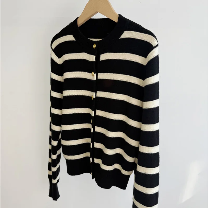 

Zhenzhu 450 г шерстяной вязаный кардиган Yangzi круглый Ne полосатая текстура с цветочным узором женский весенний модный женский трикотаж