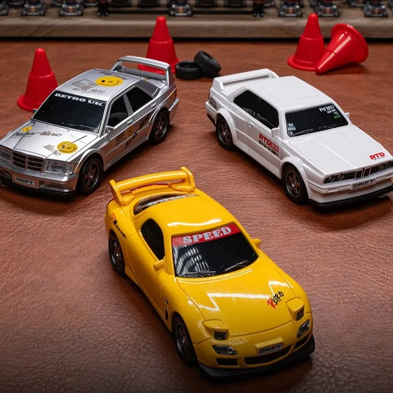 1/43 Rc سيارة عالية السرعة مقياس كامل ونصف مقياس سطح المكتب Rc الانجراف سيارات 2.4G 20 km/ساعة التحكم عن بعد سيارة الأطفال هدايا عيد اللعب #3