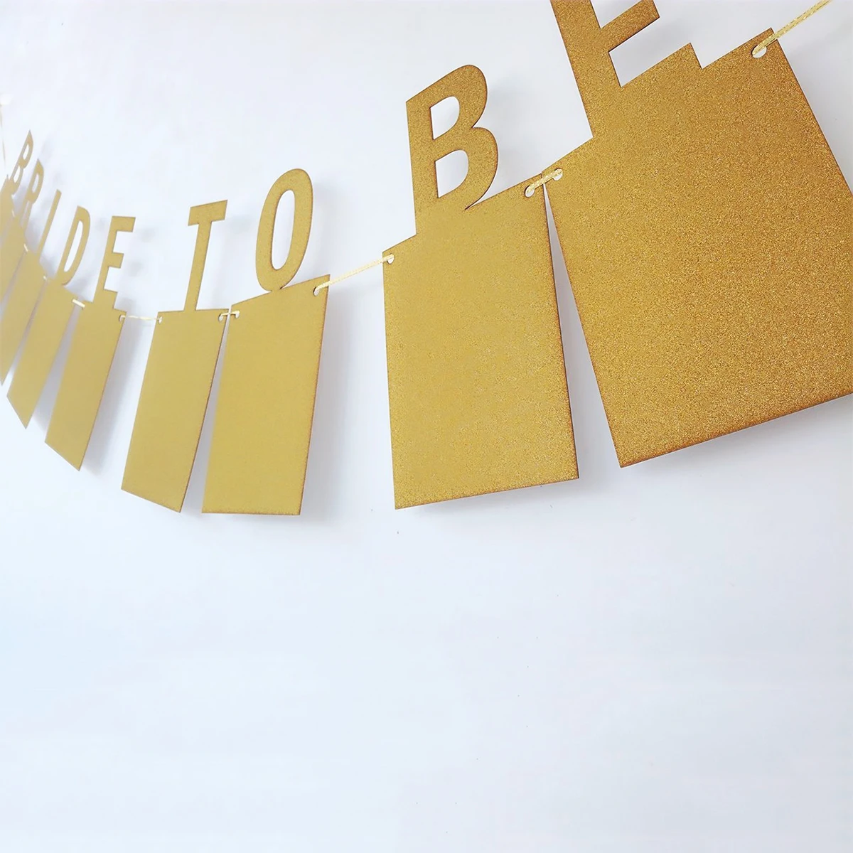 1 Packung Papier-Banner „Bride To Be“ für Junggesellinnenabschied, Partygirlande, DIY Brautparty-Wimpelkette, Hochzeitsdekorationszubehör – Detail 4
