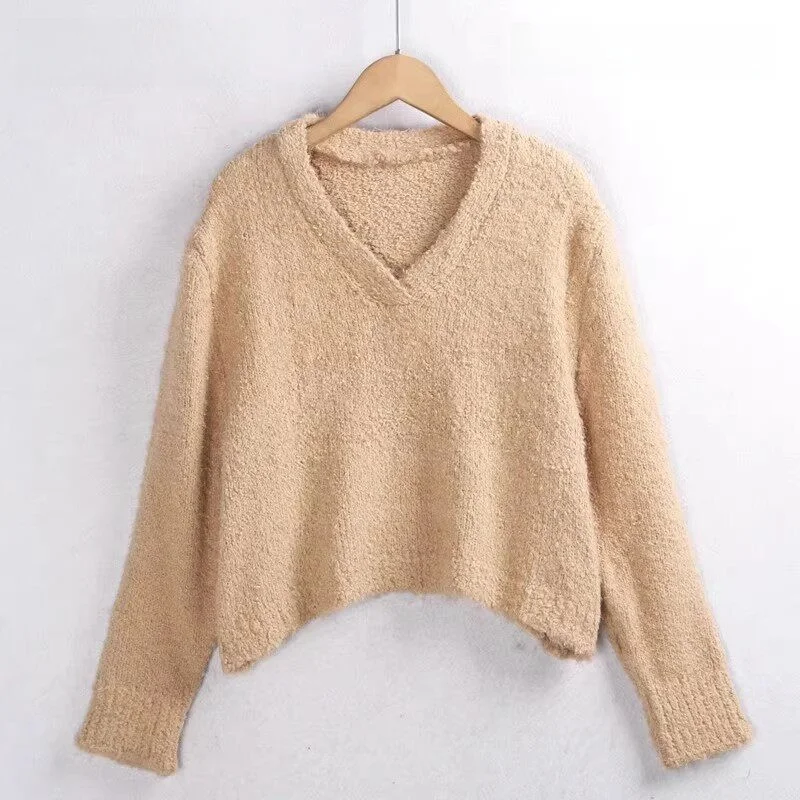 

Winter Loose Short Knitted Sweater V-Neck Casual Style Women's Fashion Large Size Cashmere Yarn Top Simple Minimalist Design