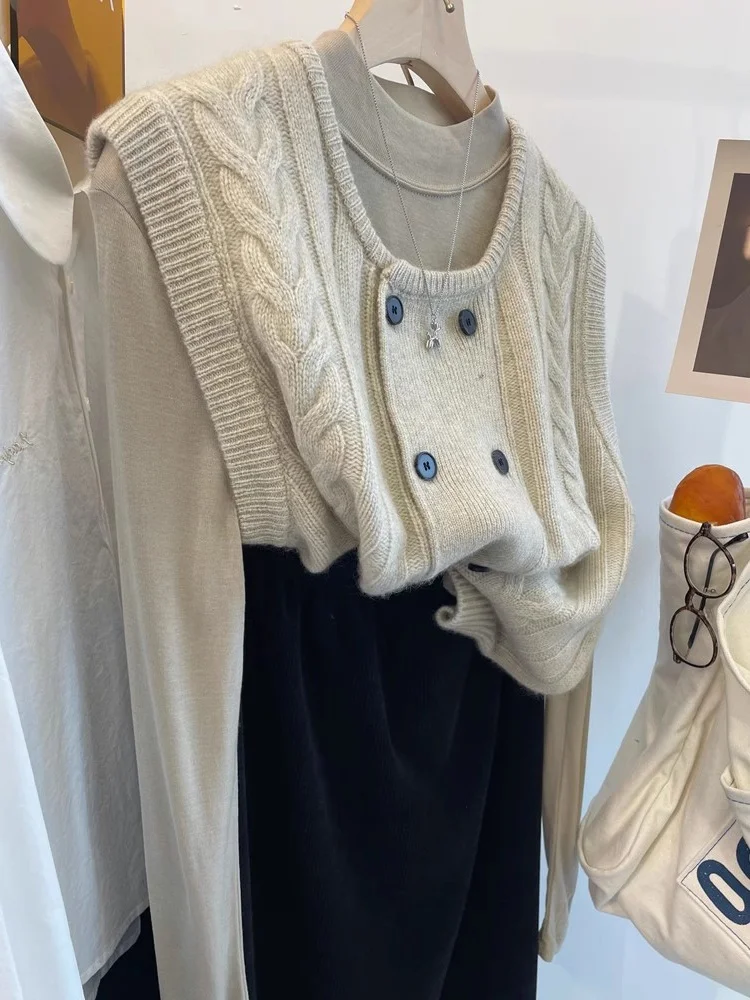Women's Cashmere Knitted Vest Double-Row Button Autumn Winter Twist High-End Feeling Layering Top Commute Style round Neck