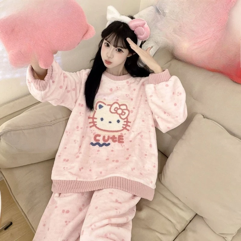 

Модные простые бархатные утолщенные коралловые пижамы Hello Kitty Plus для девочек на осень-зиму, фланелевой свободный удобный комплект домашней одежды