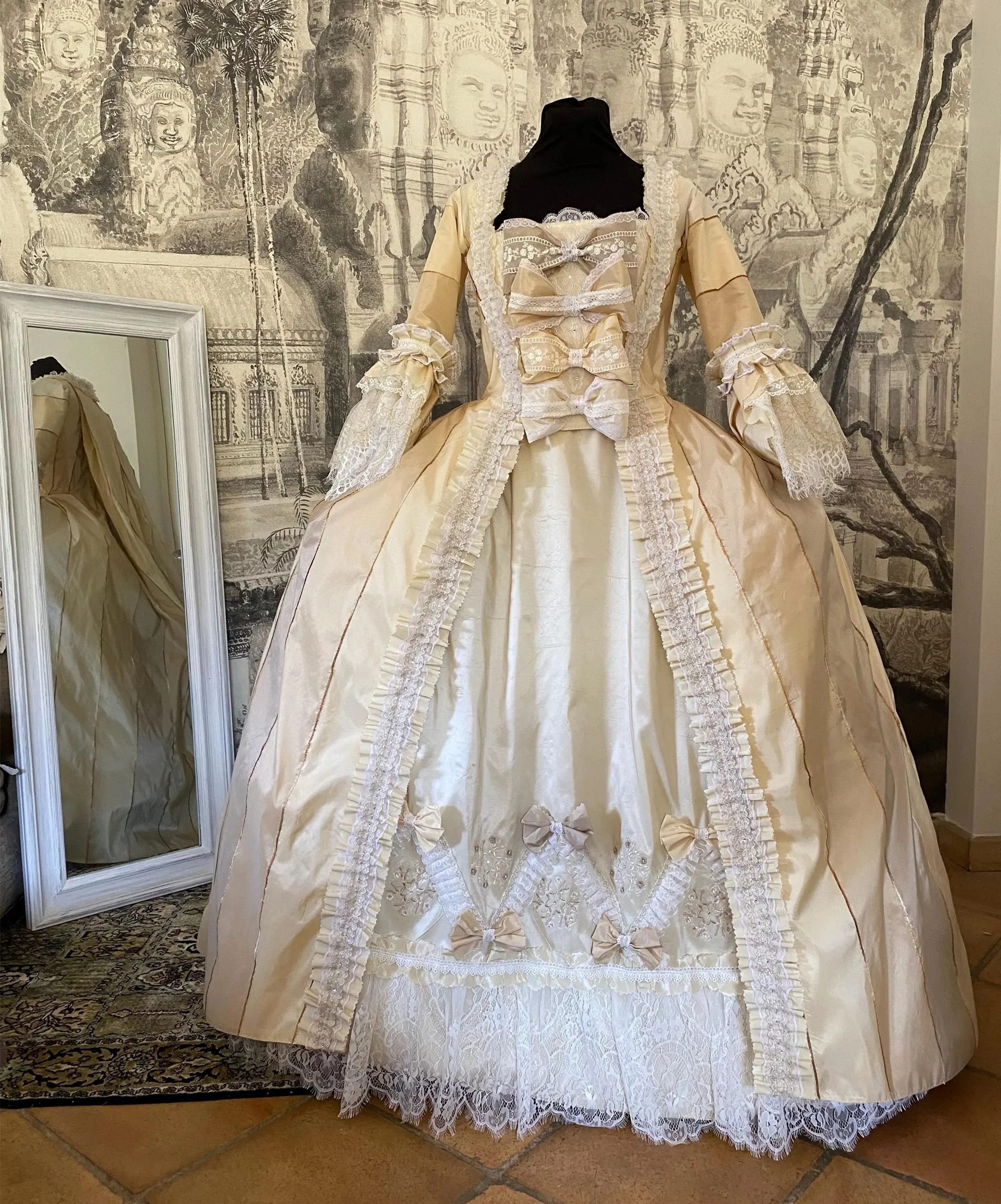 Bridgerton Style Dress: How This 18th-Century Gown Transformed My Regency  Era Wedding Reenactment