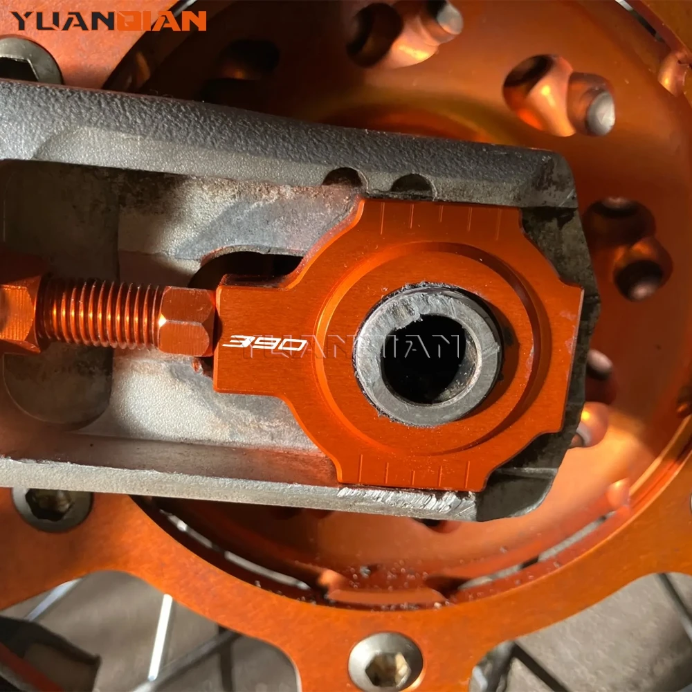 

For Duke 125 200 250 390 DUKE 2011-2026 2025 2024 Motorcycle Accessories Rear Axle Blocks Chain Adjuster RC125/200/390 2014-2026