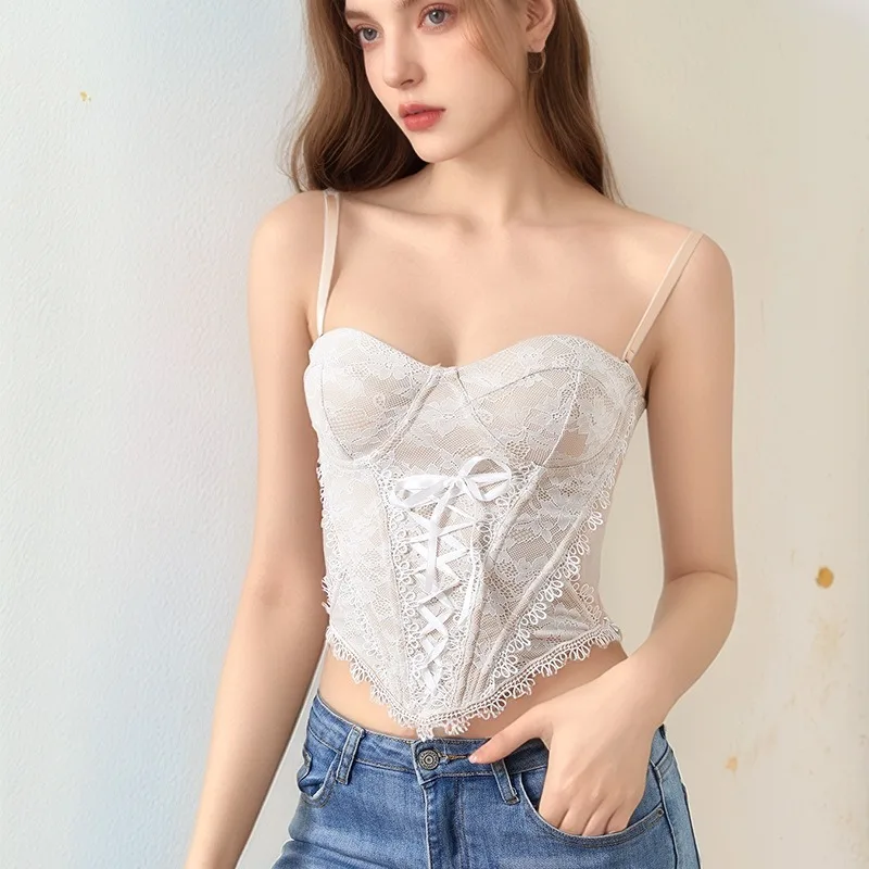 

Белый бюстгальтер-корсет из сетки с кружевом в стиле Spice Girl, вдохновленный романтикой ретро, создающий эффект «рыбьей кости», для создания образа «белой луны», воплощающей мечты и чистое желание.