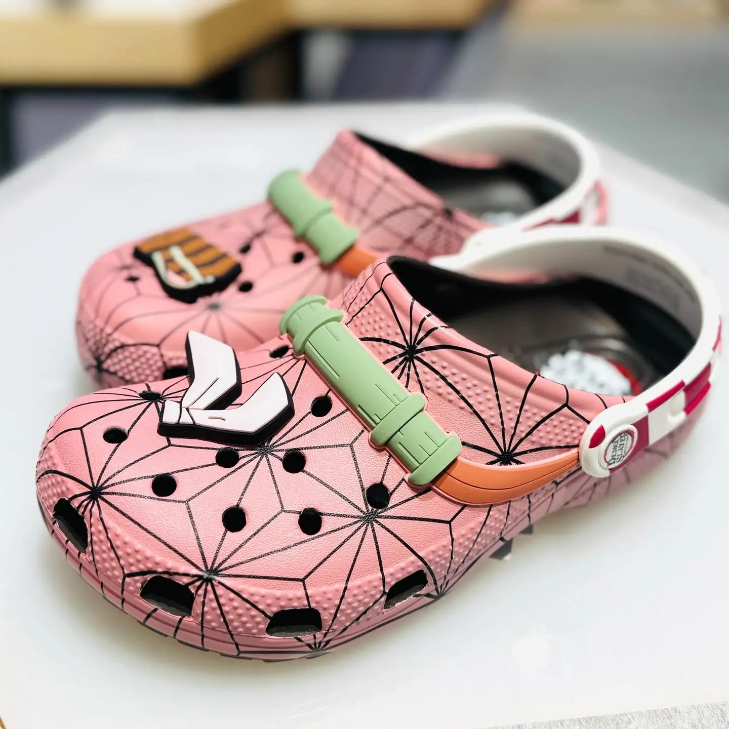 Demon Slayer Nezuko Clogs Pink Spiderweb Print Hole Shoes Detachable Heel Strap Soft Garden Sandals Flash Beach Slippers Teens