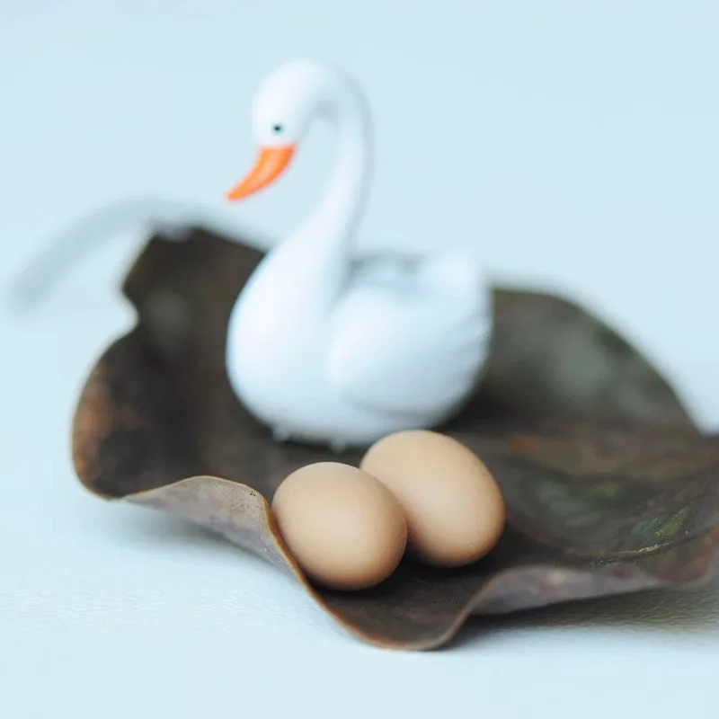 Resin Bird Nest Miniature Model - Artificial Eggs for Diorama Moss Terrarium Unique Desk Decor Stress Relief Artisan Craft