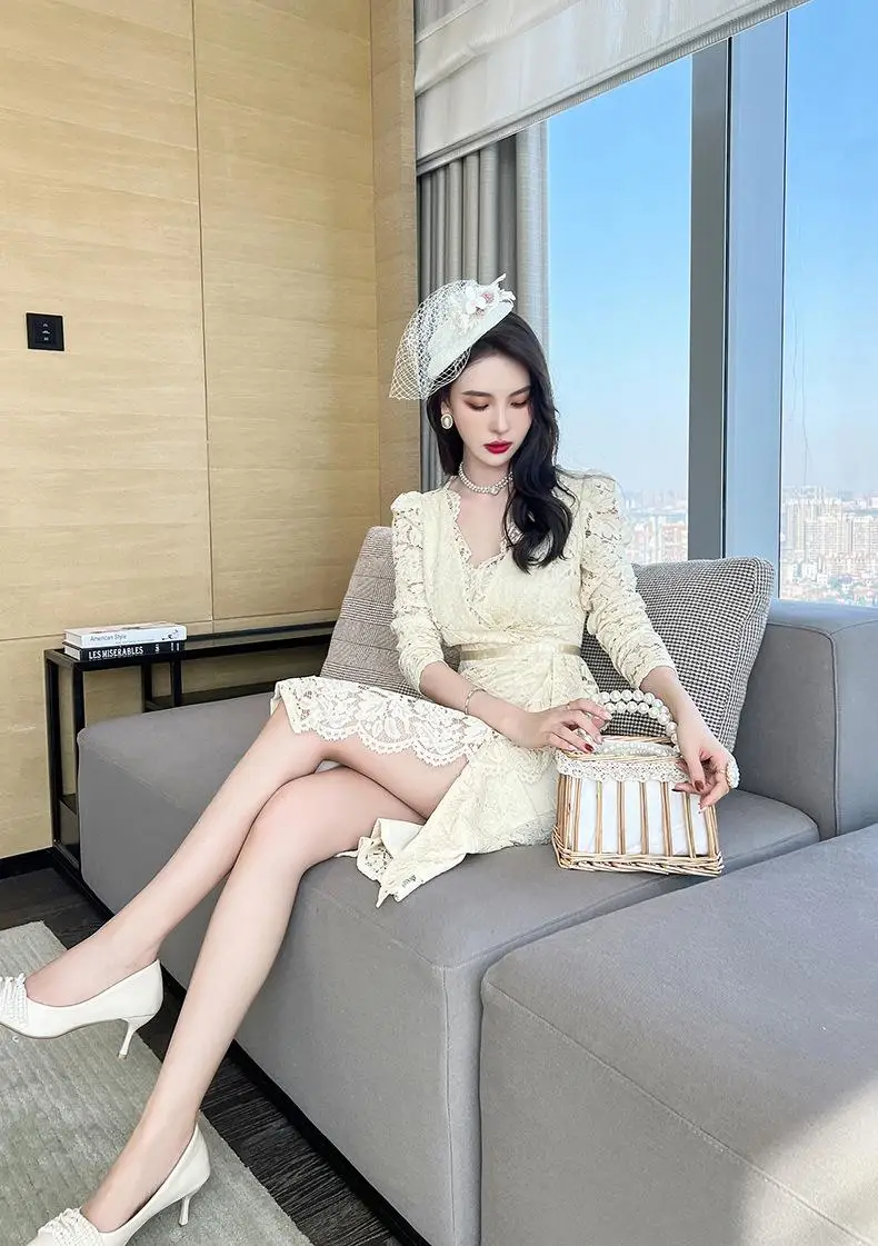 Spring new cross-border female celebrity V-neck waist slim lace temperament dress