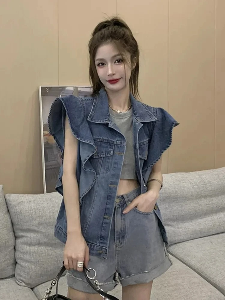 2025 New Denim Vest Women Jacket Spring Summer Loose Vintage Sleeveless Short Vest Jacket Female Waistcoat Jean Coat Casual Tops