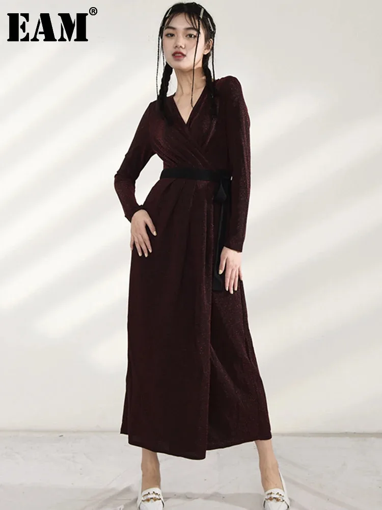 

[EAM] Women Long Wine Red Shining Bandage Long Trench New V-collar Long Sleeve Loose Windbreaker Fashion Spring 2024 JO57203