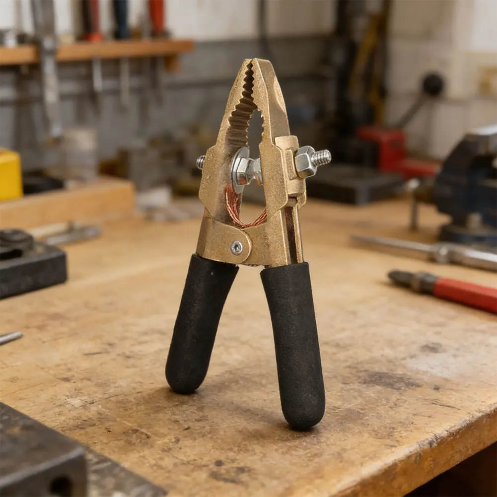

Ground Wire Adapter 600A Earth Clamp Comfortable Grip Welding Tool Welding Pliers Heavy-duty Welding Applications
