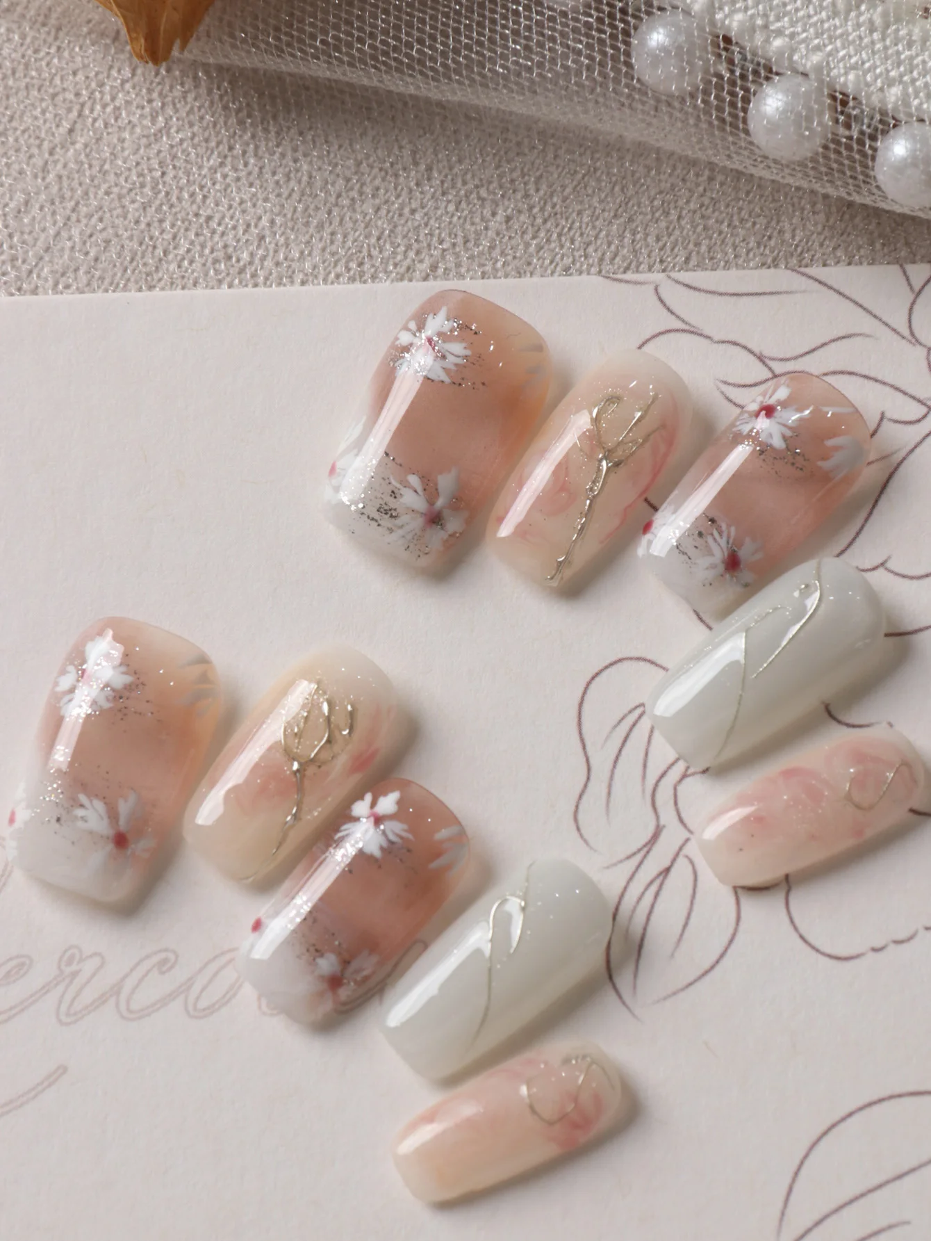 10Pcs Press on Nails Short Pink Green White Little Flower Fake Nails Includes 1Sheet Adhesive Tabs &1 Pc Mini File