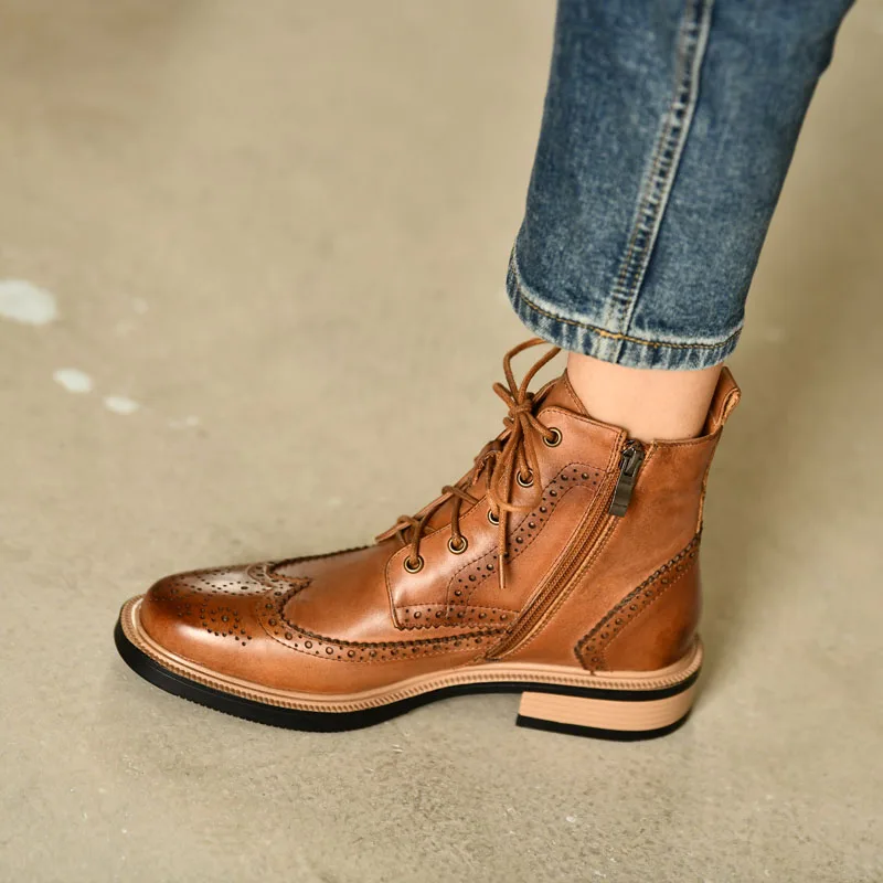 

Women Boots French Style Lady Shoes Cow Leather Winter Boots Women Brogue Shoes Side Zippers Retro Shoes On Med Heel 3.5 CM