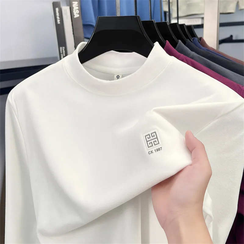Modemarke geprägter Herren-Pullover mit halbhohem Halsausschnitt, Herbst, neuer lässiger Pullover, luxuriöser Samt-Komfort, warmes Langarm-T-Shirt