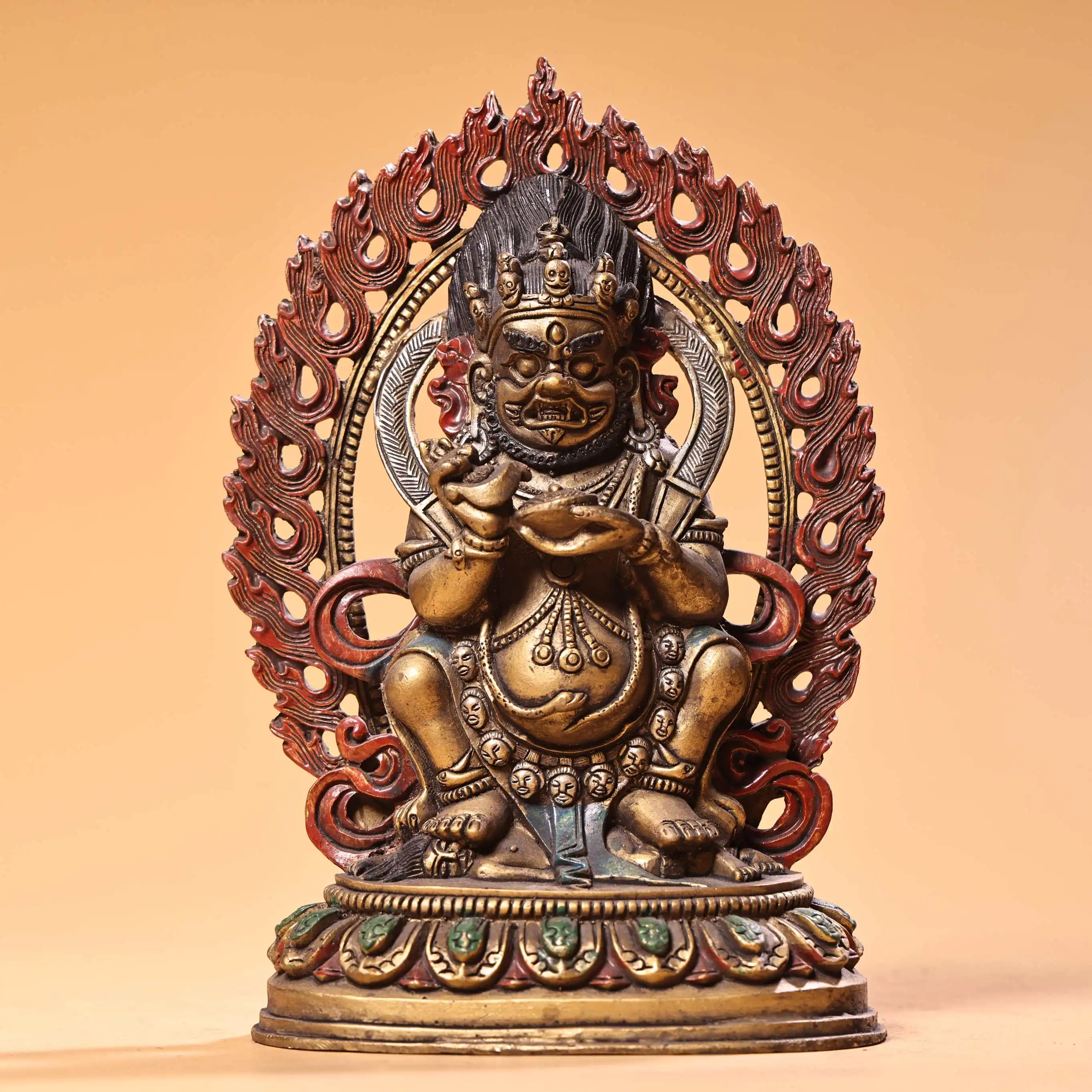 

Exquisite Black Sky God Statue Premium Pure Copper Relief Art, Elegant Living Room Desktop Decoration & Fine Collectible Piece