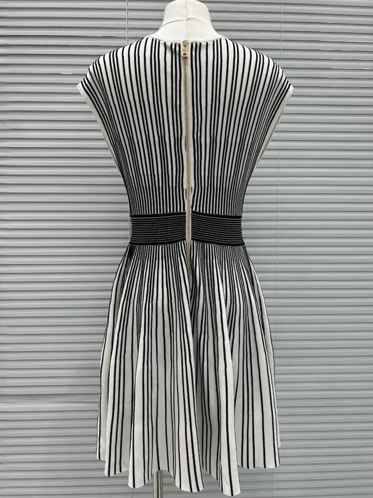 CHUJIE Vestido elegante de malha listrada – Design sem mangas com decote em V – Bodycon leve – Estilo maduro de verão – Mistura de poliamida de viscose