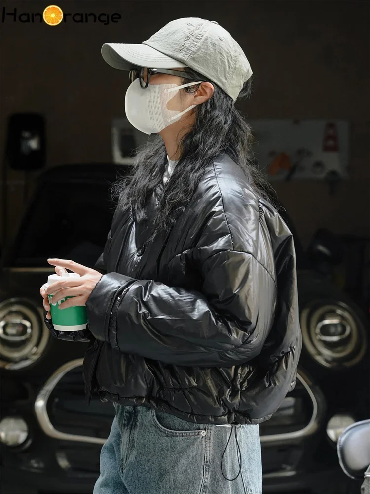 HanOrange 2024 Winter Fashion O-Neck Plush Cotton-Padded Jacket Women Loose Comfortable Warm Short Parkas Female Black/Apricot