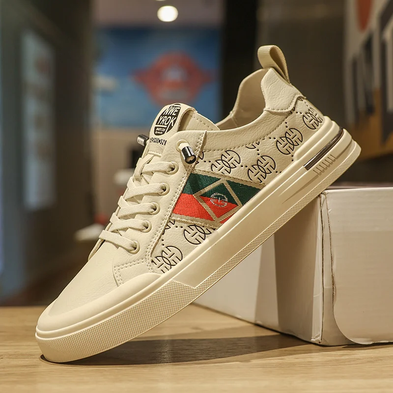 

Men's Shoes 2025 New Breathable and Odor-Resistant Casual White Flat Shoes Slip-On Sports Casual Trendy Shoes