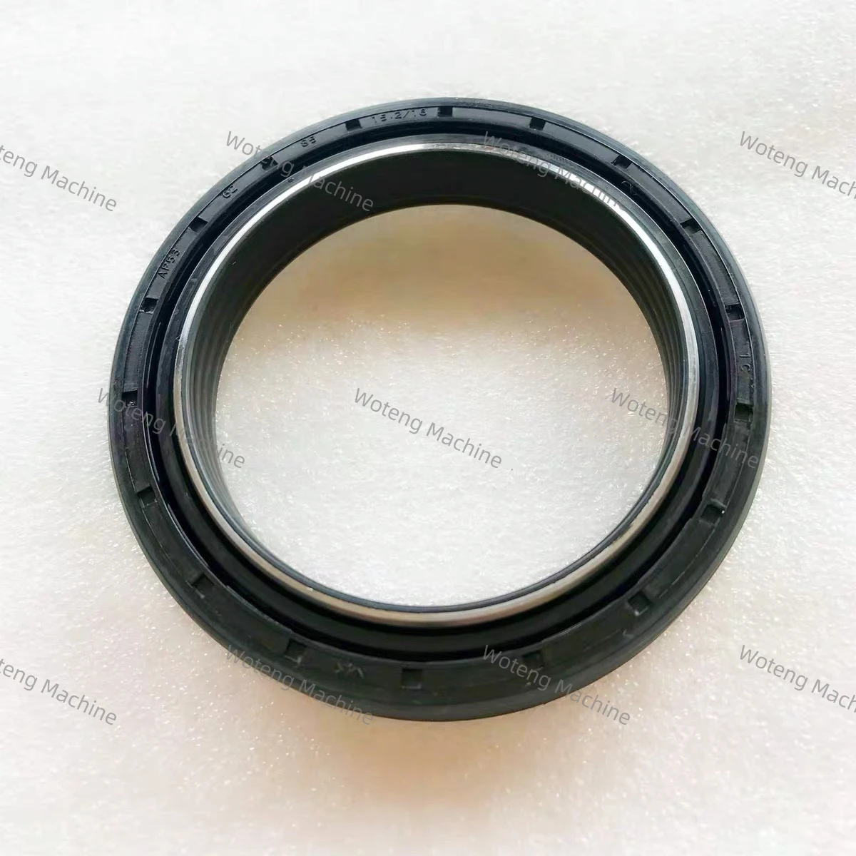 

SU53907 Shaft Oil Seal For John Deere Tractor 3B554 604 Front Axle Side Drive Shaft Oil Seal