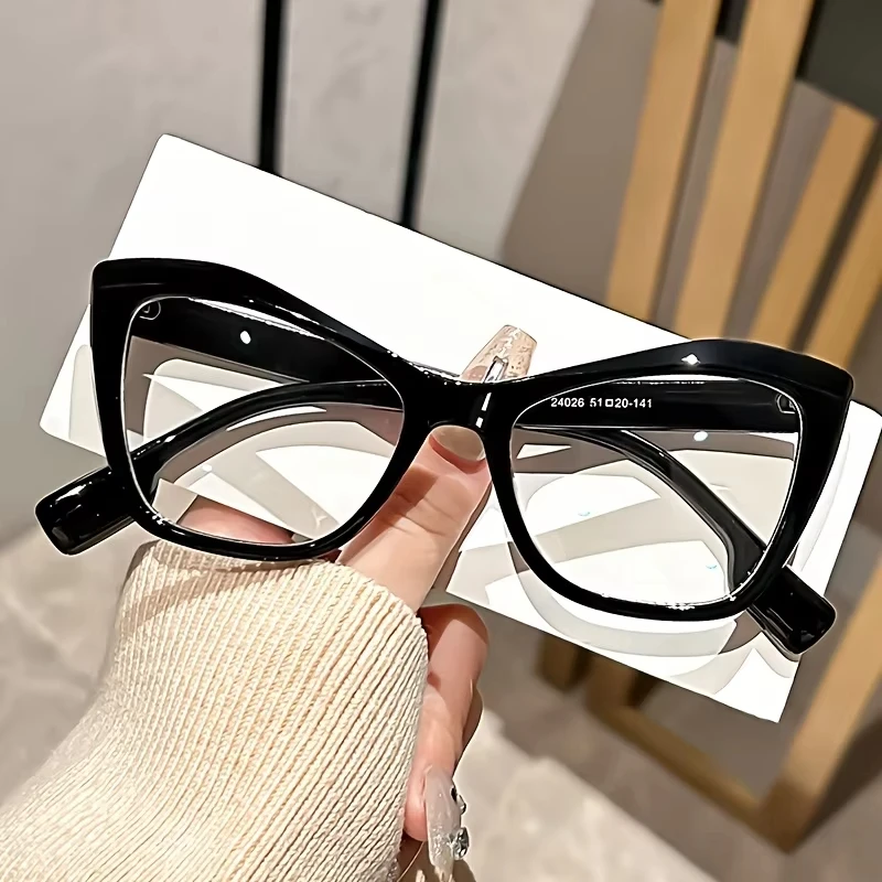 Chic Cat-Eye Blue Light Blocking Glasses, Retro Tortoiseshell Design, Full-Rim PC Frame, Fashionable Computer Eyewear for Women